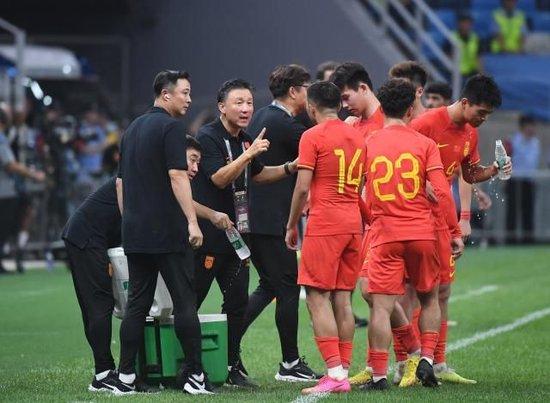 斯图加特青年军崛起，U21小将包办四球大胜  